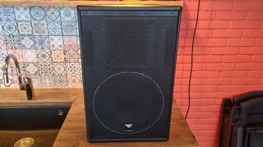 T&M Systems FG122 betreft 1 speaker 12 inch zeer nette staat, Audio, Tv en Foto, Luidsprekers, Ophalen, Gebruikt, JBL, Complete surroundset