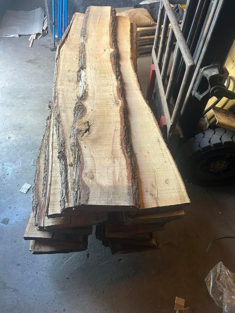 Eiken boomstamdelen te koop. Rest partij. Kd 55 mm dikte