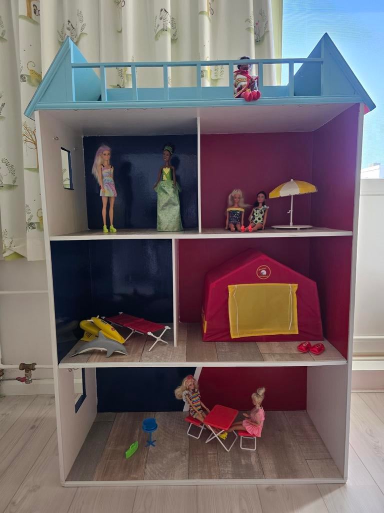 Speelgoedkast/ poppenhuis/ brandweer-politiehuis, Ophalen, Zo goed als nieuw, Poppenhuis