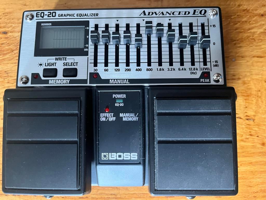 Boss EQ-20 Graphic Equalizer, Muziek en Instrumenten, Effecten, Gebruikt, Equalizer, Ophalen of Verzenden