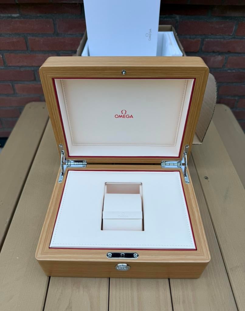 Omega watch box doos Speedmaster Seamaster Constellation, Ophalen of Verzenden, Zo goed als nieuw, Staal, Omega