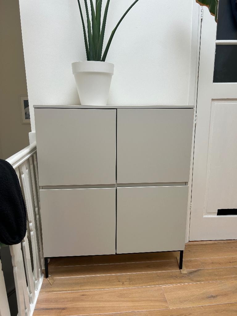 Grijze strakke wandkast moderne stijl, Huis en Inrichting, Ophalen, 100 tot 150 cm, 100 tot 150 cm, Eikenhout