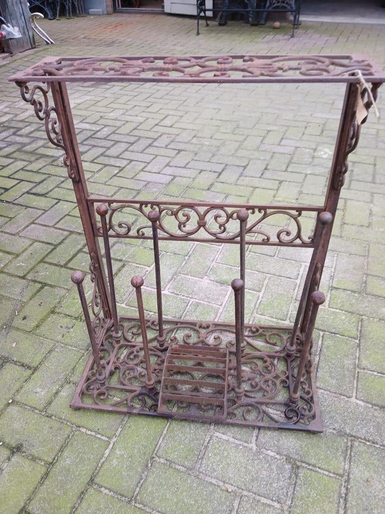 Gietijzeren laarzenrek, Tuin en Terras, Ophalen, Gebruikt