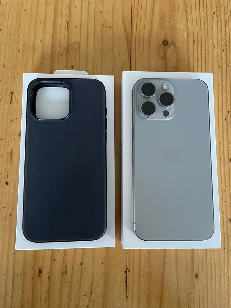 Apple iPhone 15 Pro Max Naturel Titanium + FineWoven case, Telecommunicatie, Mobiele telefoons | Apple iPhone, 256 GB, Ophalen of Verzenden