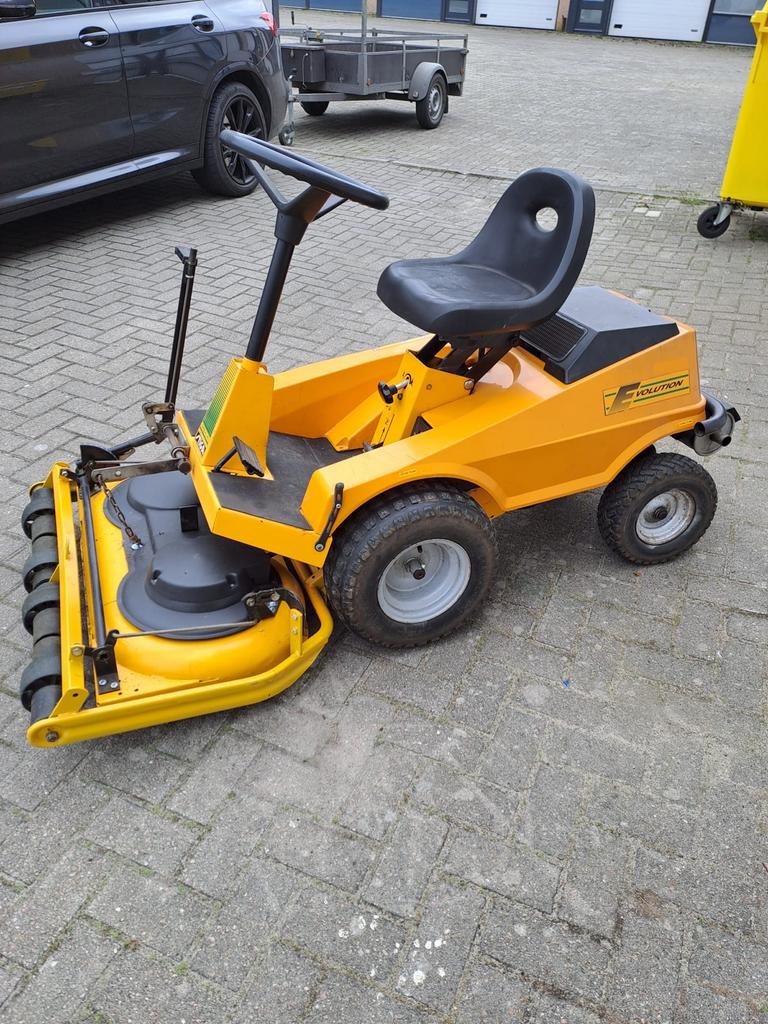 Zeer nette Stiga Villa zitmaaier, Ophalen, Gebruikt, Versnellingen, Minder dan 90 cm