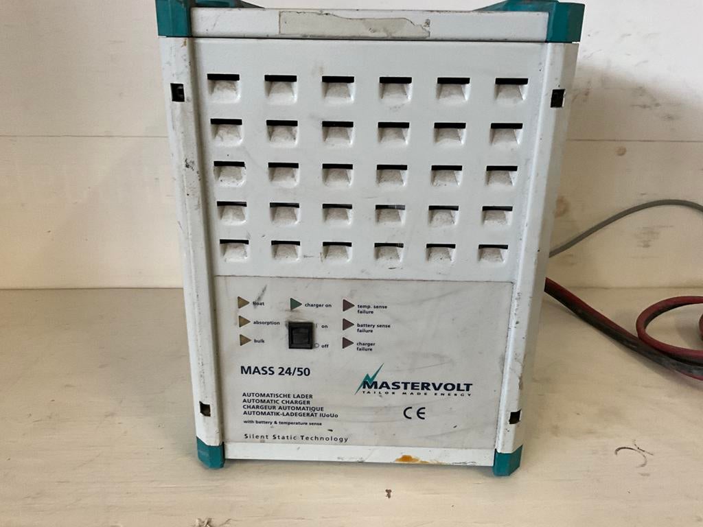 Mastervolt MASS 24/50 acculader, Ophalen of Verzenden, Gebruikt, Universele onderdelen