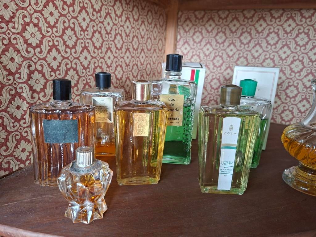 Oude parfum flessen 8 stuks. Coty o.a jaren 30, Ophalen of Verzenden, Parfumfles