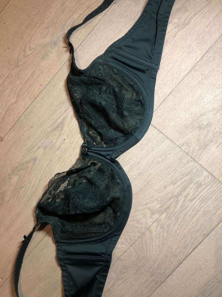 Donkergroene kanten BH maat  80E, Kleding | Dames, Ondergoed en Lingerie, BH, Groen, Ophalen of Verzenden