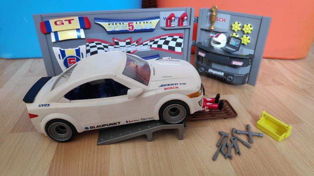Playmobil race auto met werkplaats, Kinderen en Baby's, Speelgoed | Playmobil, Ophalen of Verzenden, Zo goed als nieuw, Complete set