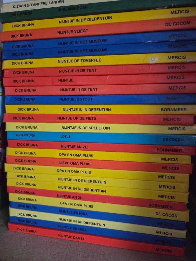 Nijntje / Dick Bruna - Verzameling vierkanten boekjes, Boeken, Kinderboeken | Baby's en Peuters, Ophalen of Verzenden, Gelezen