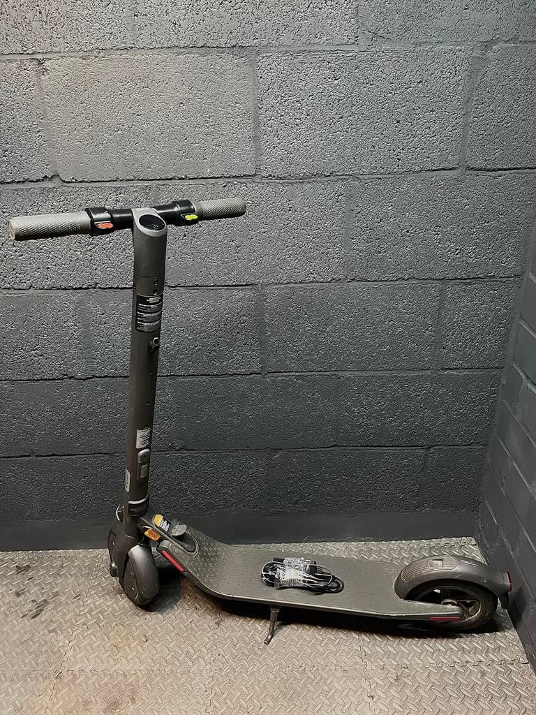 Segway Ninebot E22 (Incl. oplader), Ophalen, Gebruikt, Elektrische step (E-scooter)