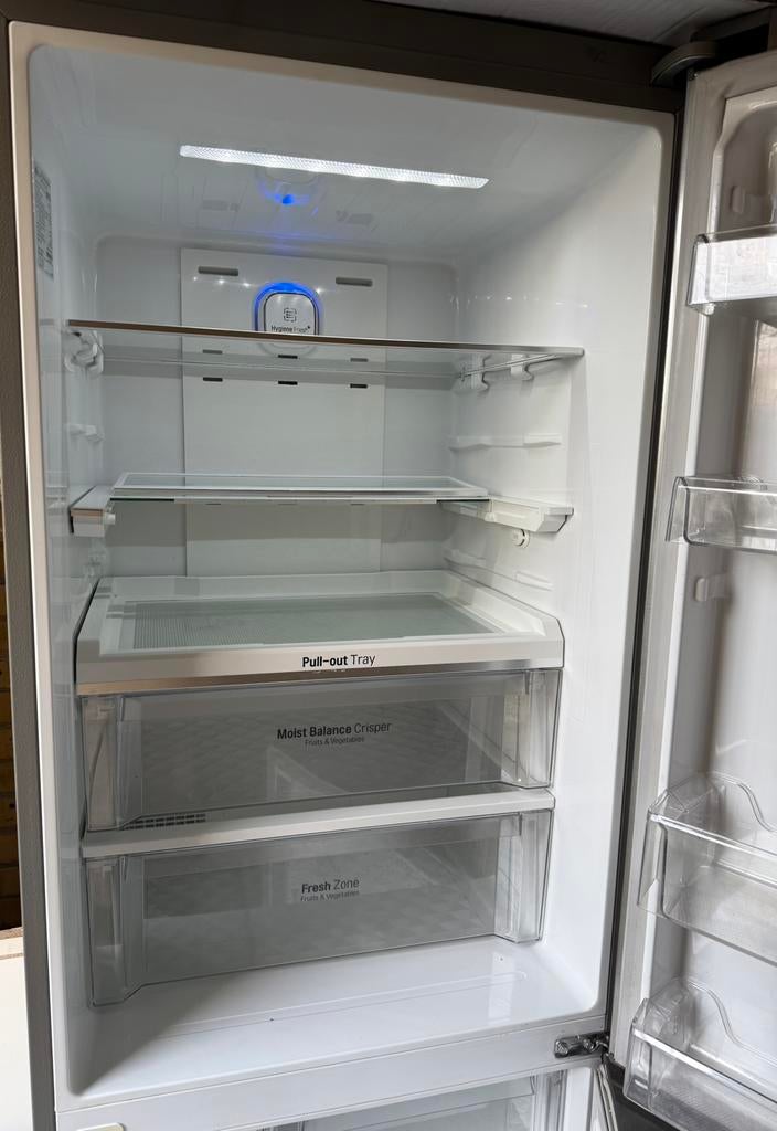 LG refrigerator, Witgoed en Apparatuur, Vriezers en Diepvrieskisten, Ophalen, Zo goed als nieuw, 60 tot 90 cm, 160 cm of meer