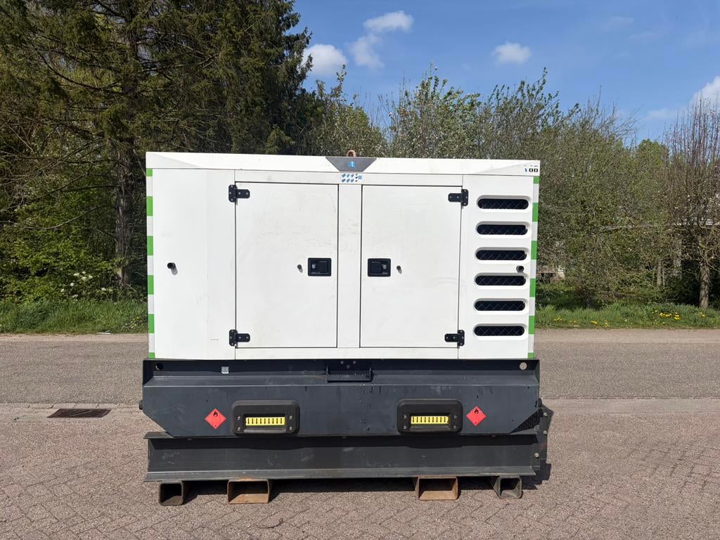 SDMO R66 John Deere 4045 Rental 60 kva aggregaat  grote tank, Ophalen of Verzenden, Zo goed als nieuw, Dieselolie
