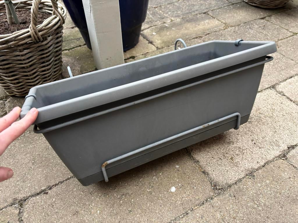 Elho bloembak met ophangbeugel, Ophalen, Kunststof, Gebruikt, Minder dan 30 cm