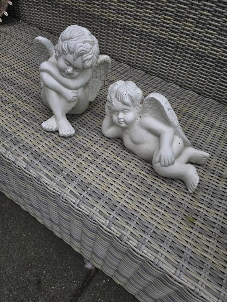 2 mooie engel beelden van steen, Tuin en Terras, Ophalen of Verzenden, Gebruikt, Steen