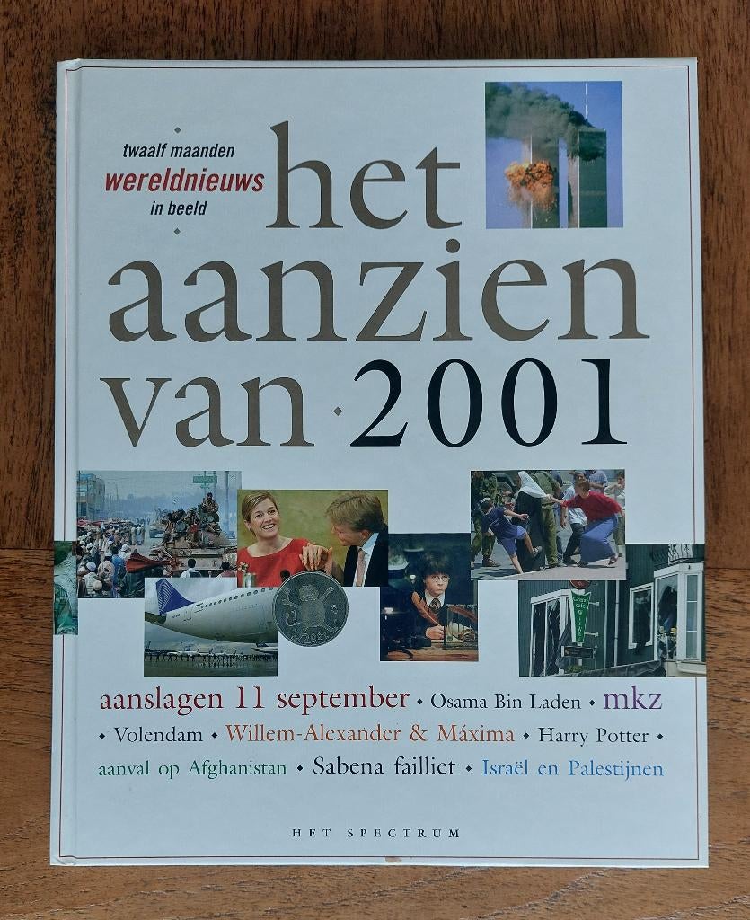 Het aanzien van 2001. Jaarboek., Boeken, 20e eeuw of later, Overige gebieden, Ophalen of Verzenden, Zo goed als nieuw
