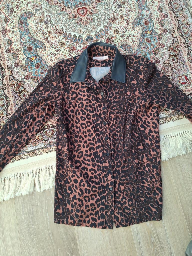 Studio Anneloes panterprint blouse met leren kraagje, Kleding | Dames, Blouses en Tunieken, Ophalen of Verzenden, Zo goed als nieuw
