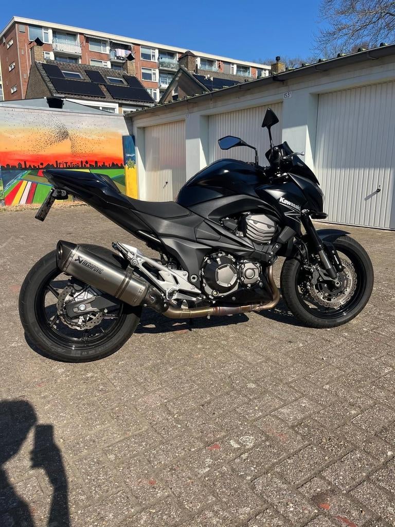 12900 km!! Kawasaki Z800 Black Edition Akrapovic Performance, Motoren, Motoren | Kawasaki, 4 cilinders, Motorrijbewijs A, Meer dan 35 kW