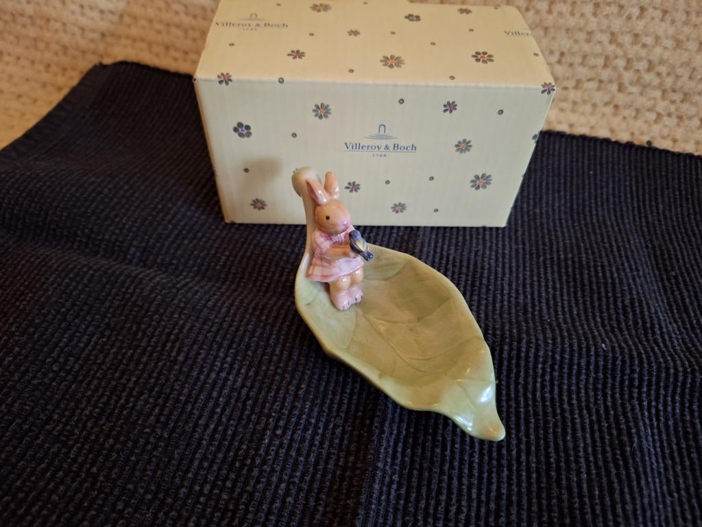 Easter Spring Villeroy Boch Leaf Bowls with Bunny Girl Paas, Ophalen of Verzenden, Nieuw