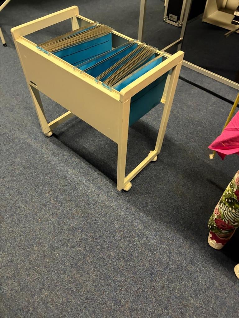 Verrijdbaar archiefrek met hangmappen, Ophalen, Minder dan 50 cm, Gebruikt, Minder dan 100 cm