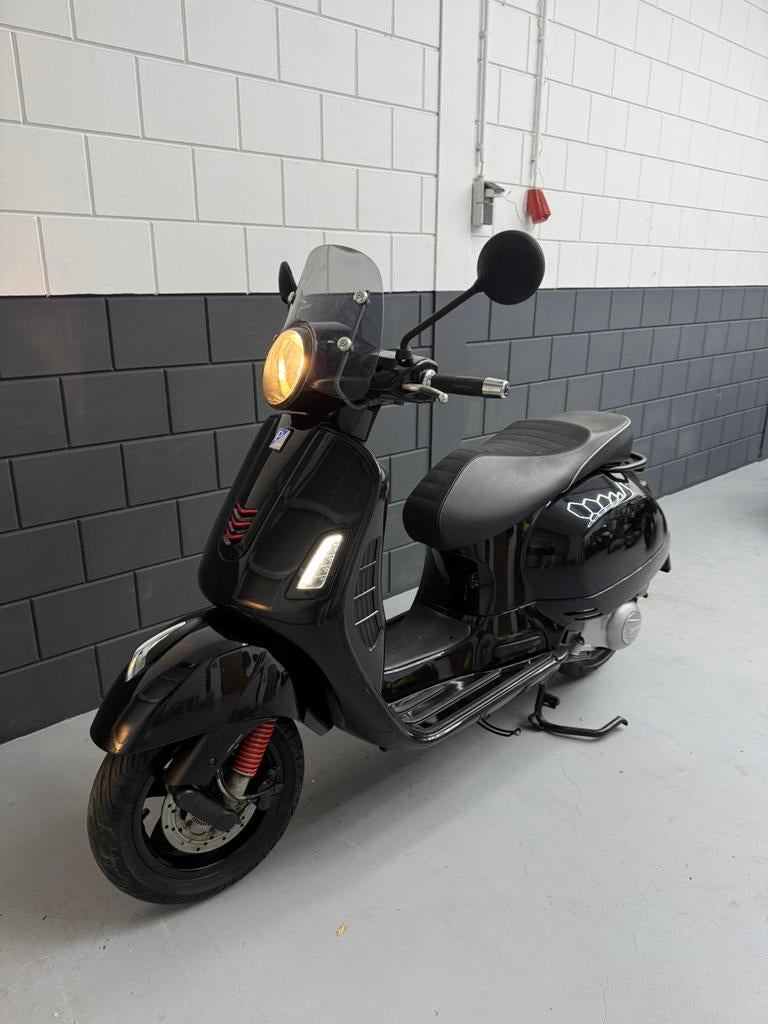 Vespa GTS 300cc 2017 Akrapovic Motorscooter ABS ASR, Ophalen