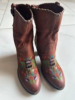 Bruine laarzen met bloemenborduursel maat 36, Bruin, Lage of Enkellaarzen, Nieuw, Ophalen of Verzenden
