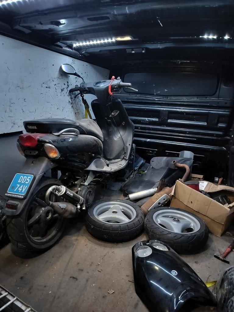 Snelle Neos 70cc sprinter te koop in onderdelen!!, Fietsen en Brommers, Scooters | Yamaha, Gebruikt, Neo's, Benzine, Ophalen
