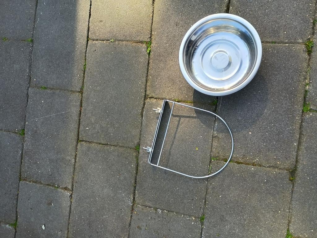 Voerbak voor in de bench, Dieren en Toebehoren, Hondenvoerbakken en Drinkbakken, Ophalen