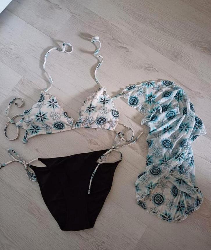 Bikini en bijpassende omslagdoek / pareo maat S, Kleding | Dames, Badmode en Zwemkleding, Zo goed als nieuw, Overige typen, Bruin