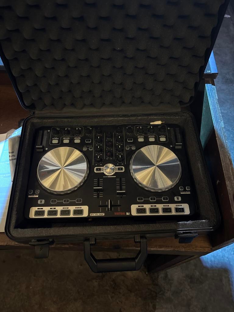 Reloop Beatmix 2-kanaals DJ-controller met koffer, Ophalen, Gebruikt, Dj-set, Reloop