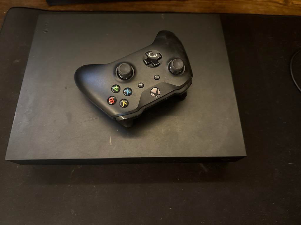 Xbox One X met 1 controller, Ophalen, Gebruikt