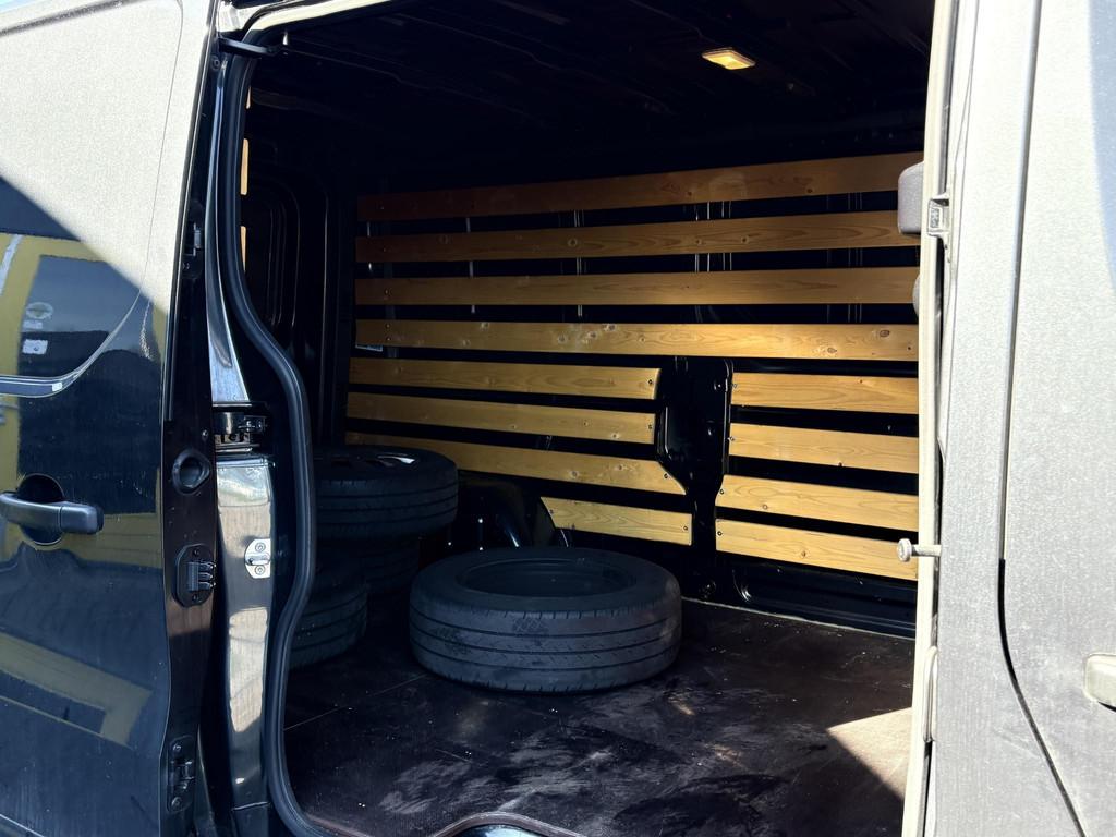 Renault Trafic 2.0 dCi 120 L2H1 MARGE | LMV | ZEER NETTE BUS, Voorwielaandrijving, Stof, Gebruikt, Euro 6