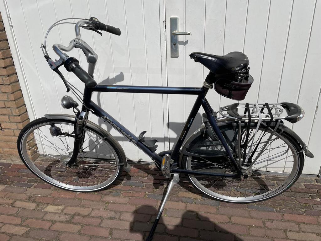 Verhoogde herenfiets gazelle, Fietsen en Brommers, Fietsen | Heren | Herenfietsen, Ophalen, Versnellingen, Zo goed als nieuw, 65 cm of meer