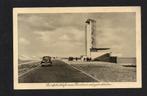 De Afsluitdijk naar Friesland met gedenkteeken. Oldtimer., Ophalen of Verzenden, 1920 tot 1940, Friesland