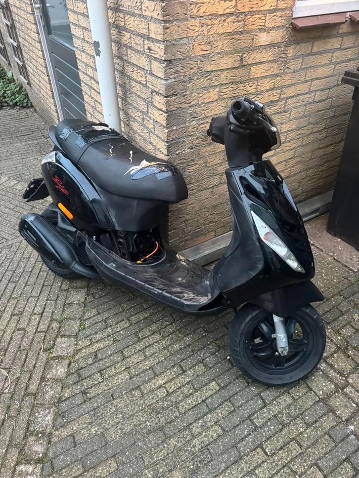 Zip 125cc, Fietsen en Brommers, Scooters | Piaggio, Zo goed als nieuw, Zip, Tweetakt, Ophalen of Verzenden