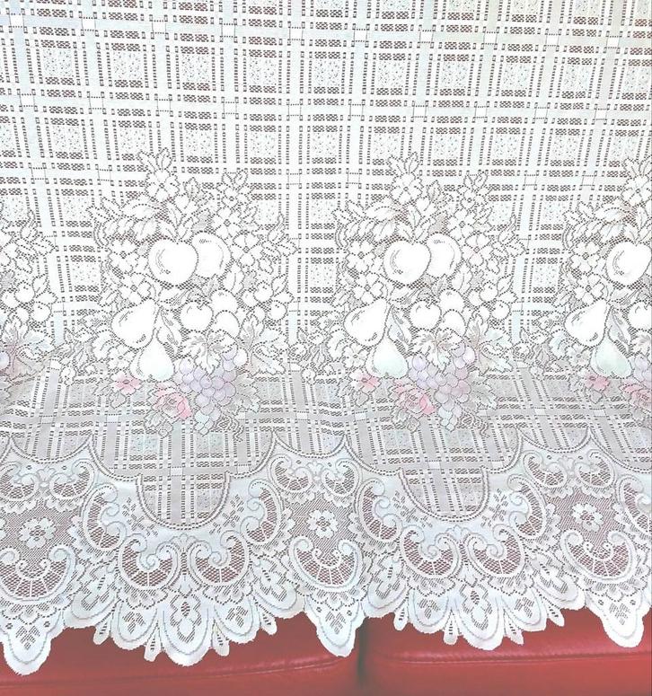 2 Stuks mooie keukenvitrage van 150 cm hoog en elk 130 cm br, Huis en Inrichting, Stoffering | Gordijnen en Lamellen, Zo goed als nieuw