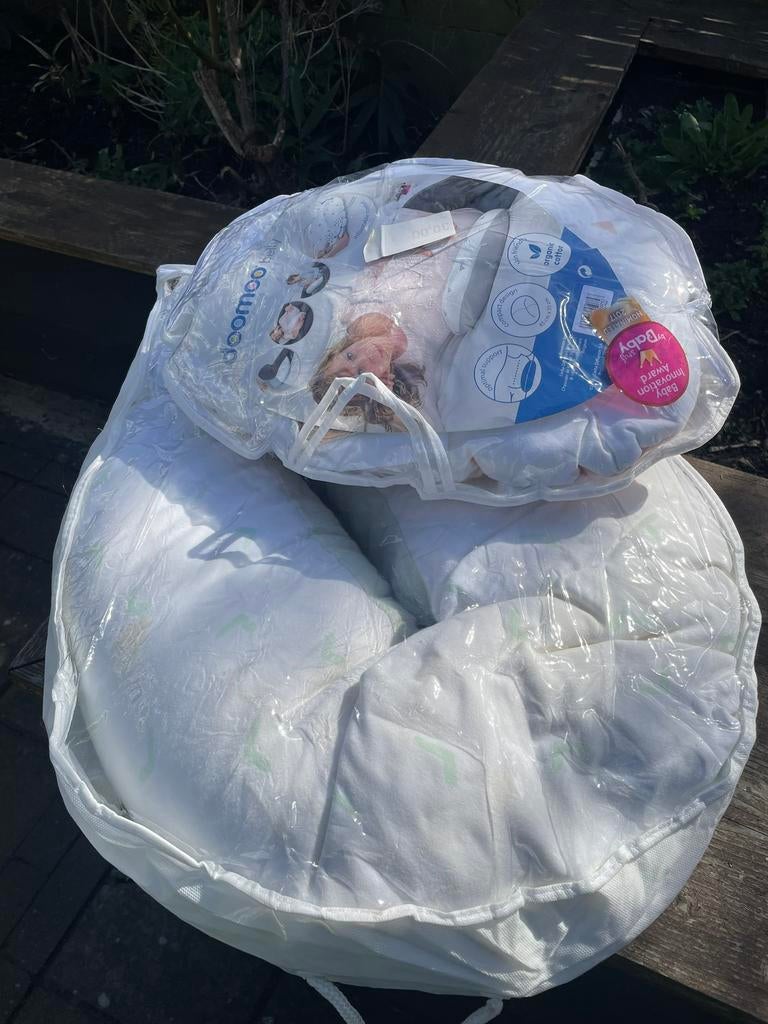 Doomoo Feeding pillow + pregnancy belly pillow, Ophalen, Zo goed als nieuw, Overige typen