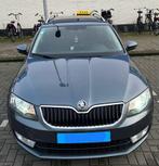 Skoda Octavia 1.6 TDI 81KW Comdi DSG 2017 Grijs, Auto's, Skoda, 4 cilinders, Origineel Nederlands, 26 km/l, Particulier