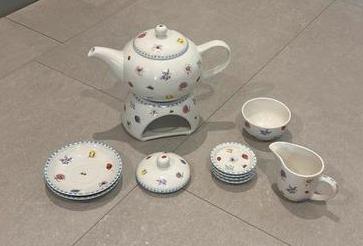 Douwe Egberts theepot met theelicht en servies, Huis en Inrichting, Keuken | Servies, Zo goed als nieuw, Overige typen, Overige stijlen