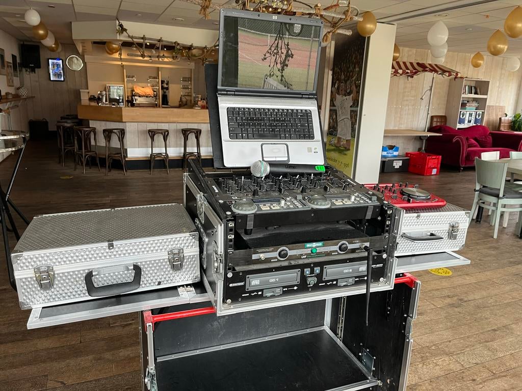 Complete DJ Set: Draaitafel, Mengpaneel, Speakers, Microfoon, Ophalen, Gebruikt, Dj-set, Overige merken