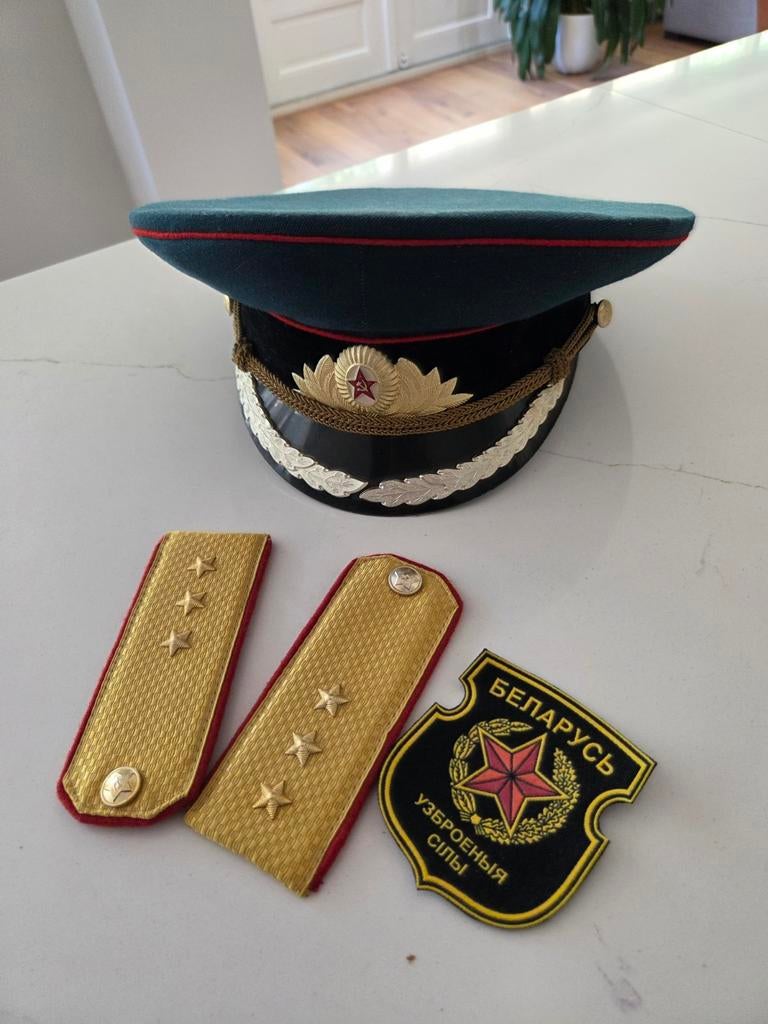 Russische pet, Ophalen of Verzenden, Zo goed als nieuw, Sport