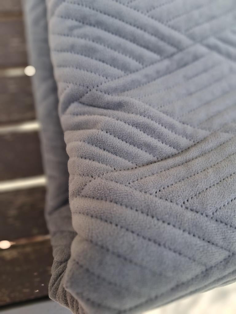 Zachte Grijze Quilted Plaid / Deken, Ophalen, Zo goed als nieuw, Grijs, Rechthoekig