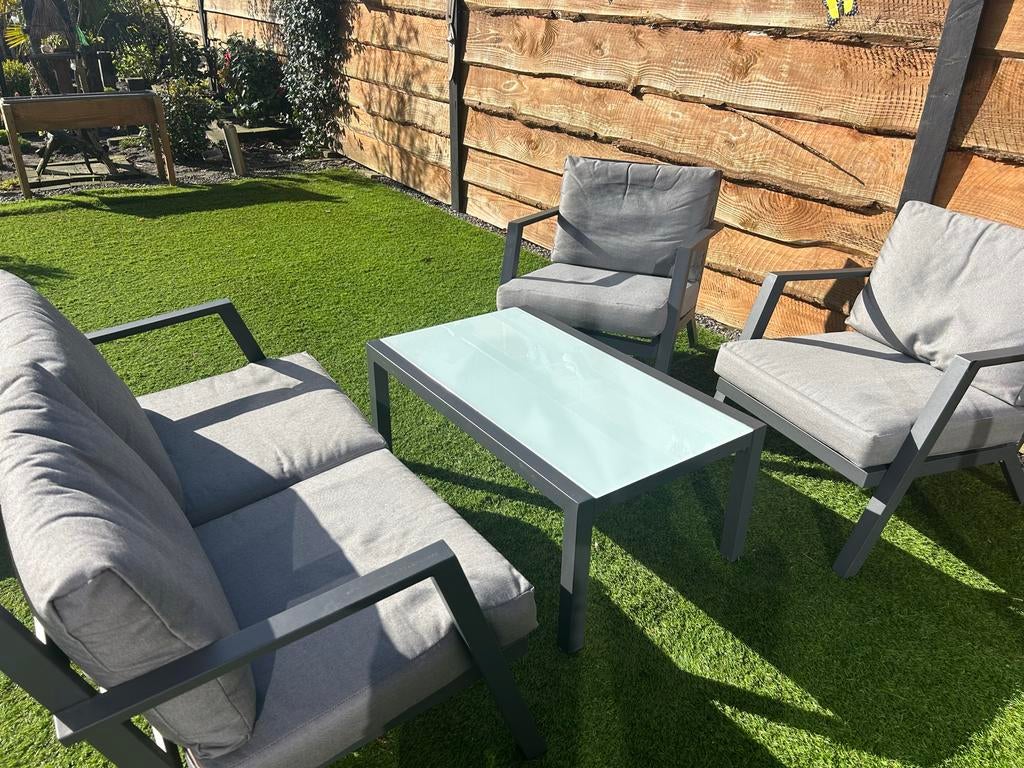Moderne tuinset met comfortabele kussens, Ophalen, Zo goed als nieuw, Aluminium