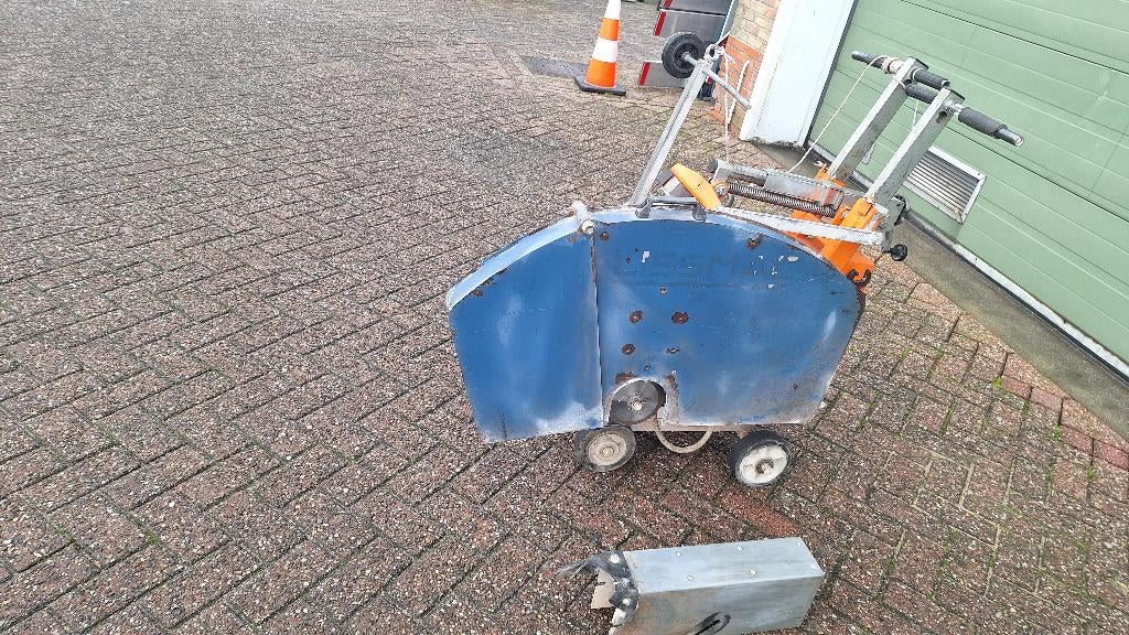 betonzaagLissmac CompactCut 400E Asfaltzaag 800mm 380V, Ophalen, Gebruikt, 70 mm of meer, Overige typen
