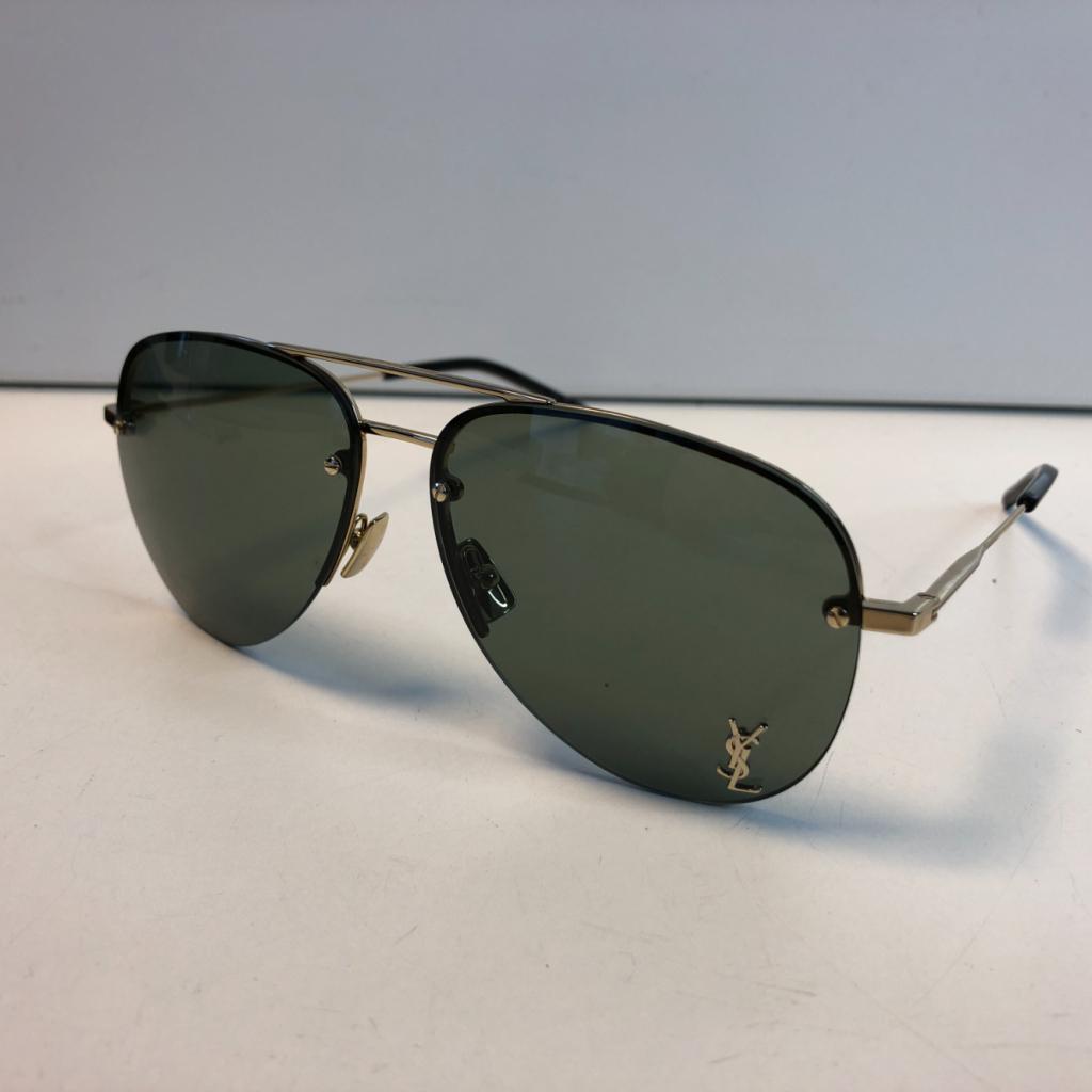 Yves Saint Laurant 11 M Zonnebril | Zeer Nette Staat, Flex Ltd., Zo goed als nieuw, https://flex.com/contact-us, Nobelstraat 10, 5807 GA Oostrum LB, Limburg, Nederland
