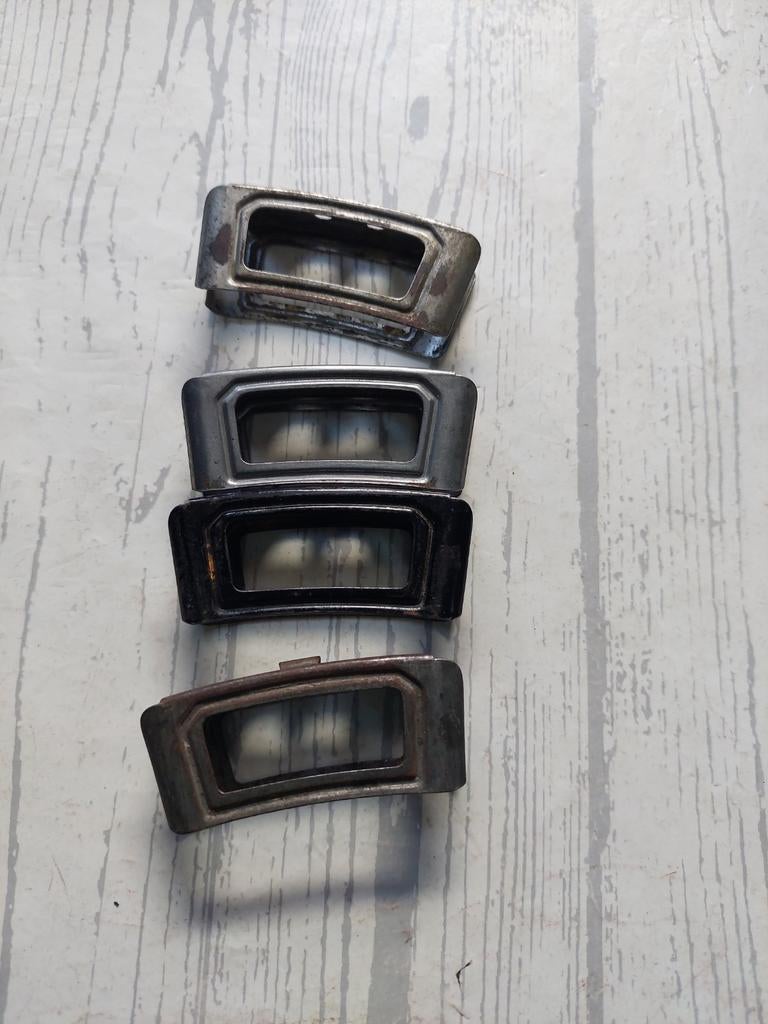 lotje  Hembrug  clips 4 stuks  wo2   17,50, Verzenden, Nederland, Hulzen of Bodemvondsten