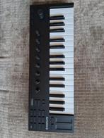 NI Komplete Kontrol M32 + Case, Ophalen of Verzenden, Zo goed als nieuw