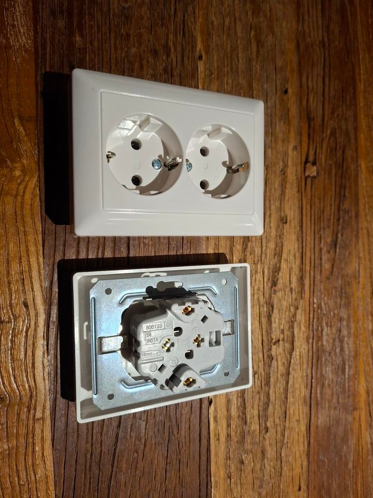 Jung Dubbel Inbouw Stopcontact Wit, Verzenden, Nieuw, Stopcontact