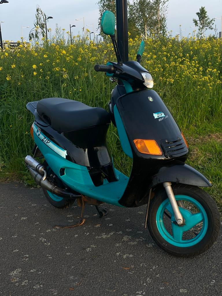 GEZOCHT - Puch/Piaggio Zip Type 1/2/3, Fietsen en Brommers, Scooters | Piaggio, Ophalen, Zo goed als nieuw, Zip