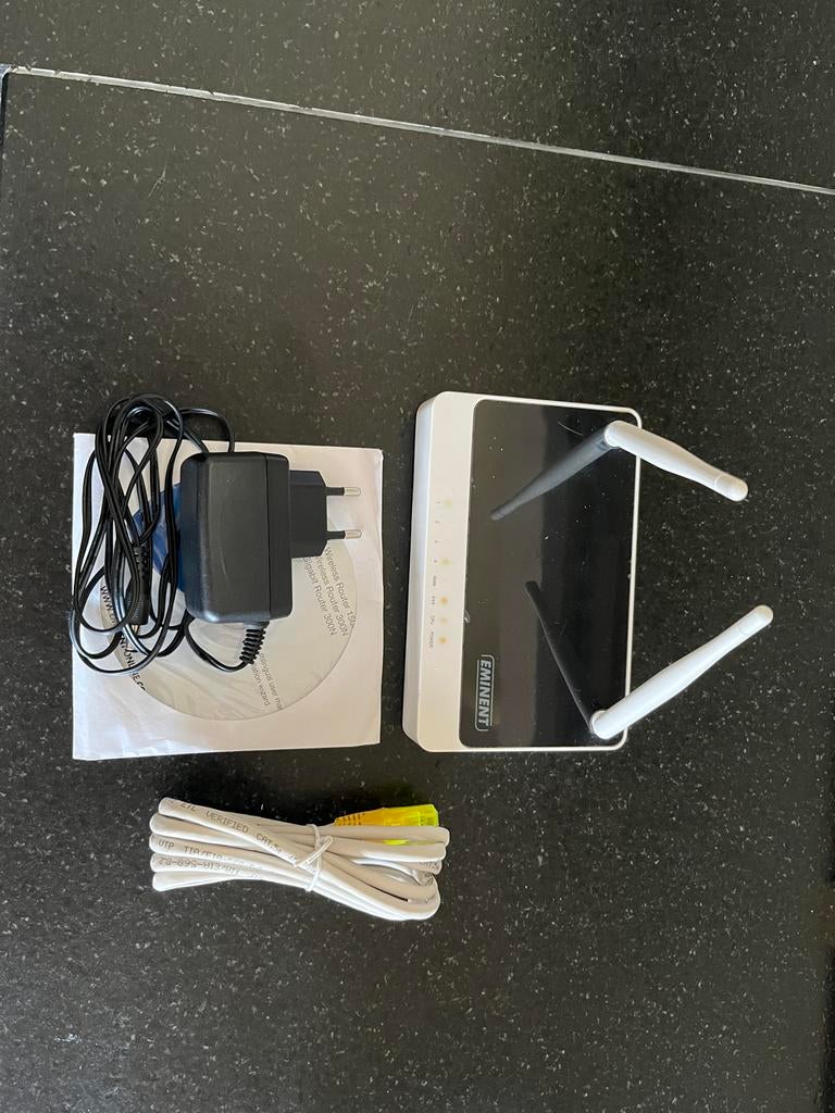 Eminent EM4544 Wireless Router 300Mbps, Ophalen of Verzenden, Zo goed als nieuw, Router